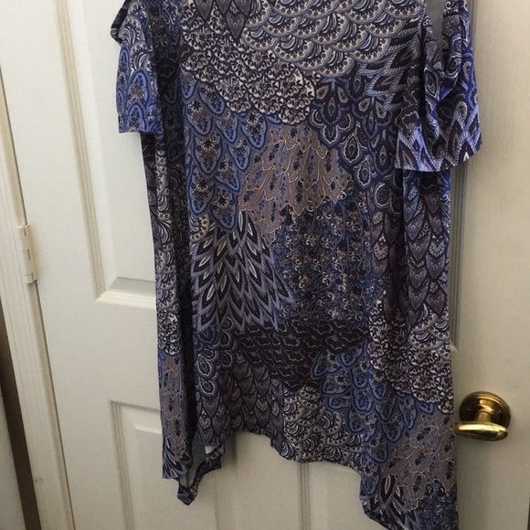 FINAL MARKDOWN LADIES cold shoulder lbisse top 1x - Picture 2 of 5